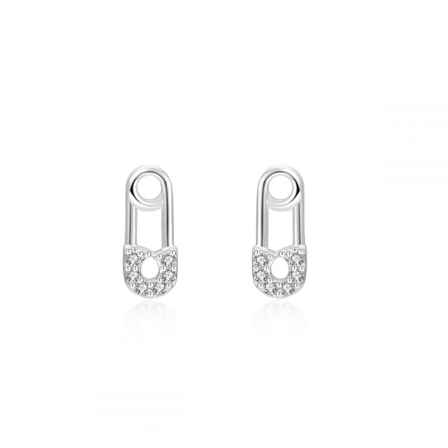 Boucles d'oreilles clous délicatement pavées de zircons